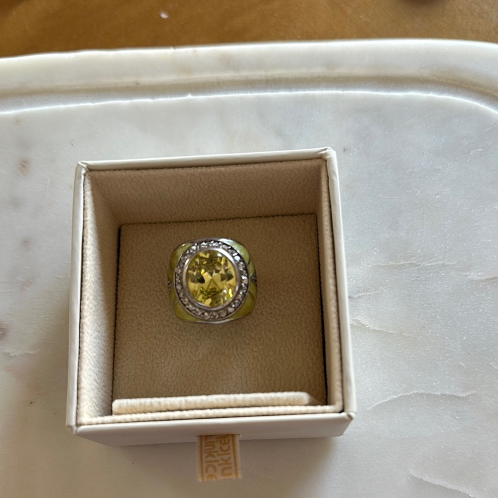 Elegant Yellow and Silver Ring by Marciano